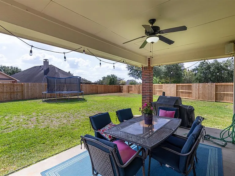 5902 Preserve Ln — Photo 26