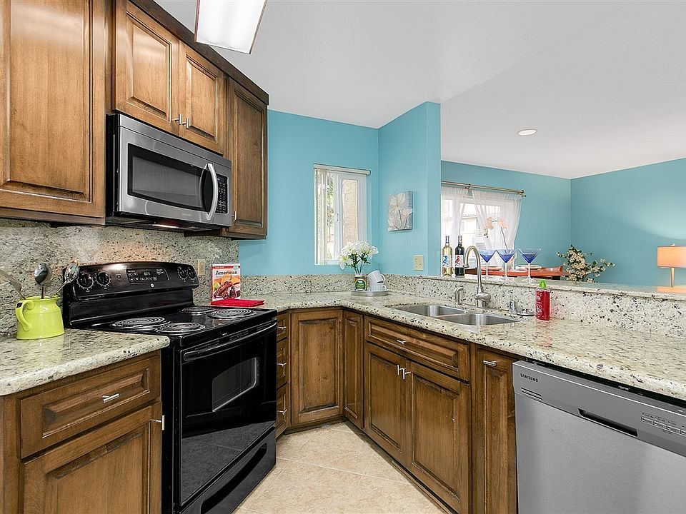 1st image of 7575 Charmant Dr #1011