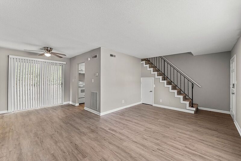 1st image of 912 Donaldson Rd #107