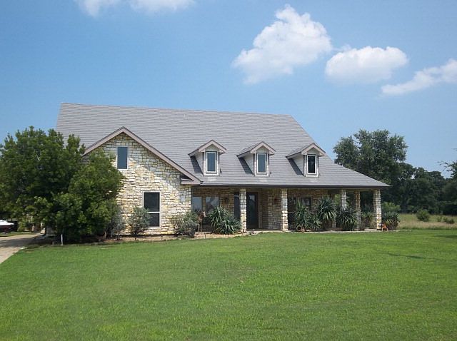 1st image of 266 Jackson Cir