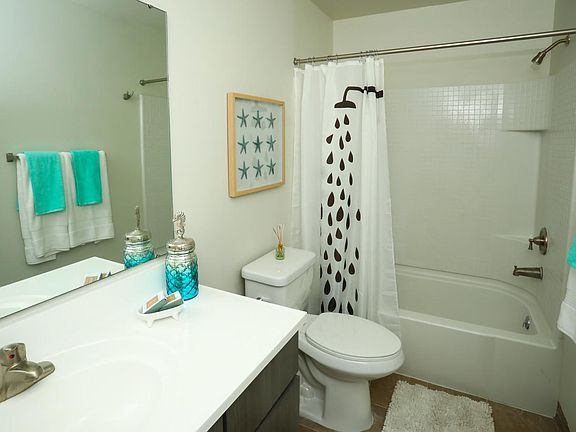 Full Bathrooms