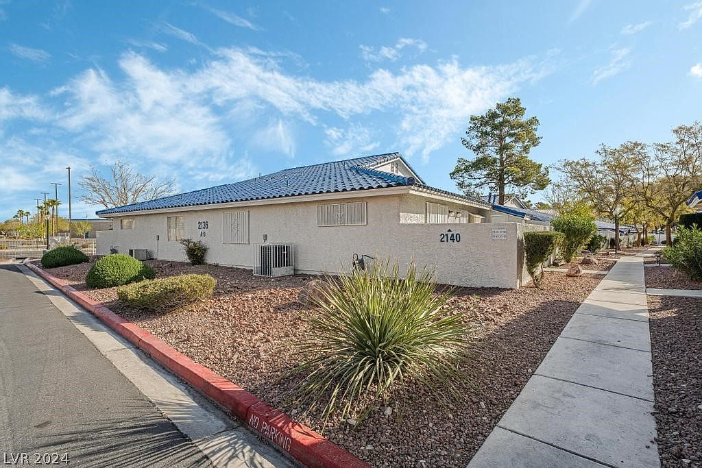 2136 Bavington Dr UNIT C, Las Vegas, NV 89108 | Zillow