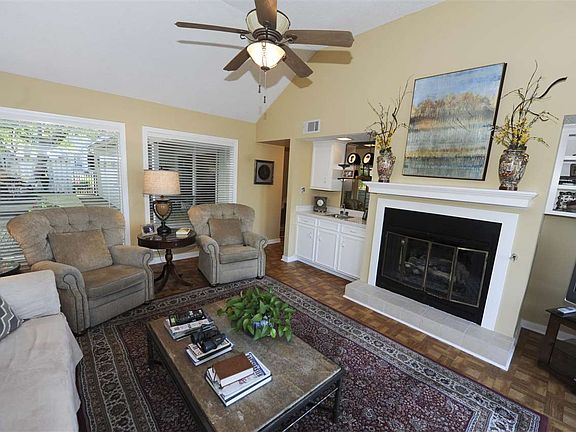 5th image of 172 Waterwood Dr