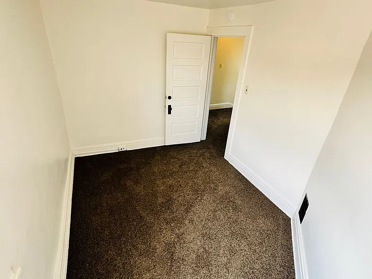 551 Park Pl — Photo 16