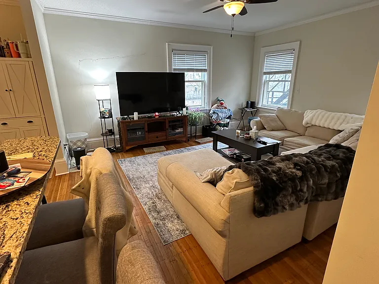 368 Linwood Ave #4 — Photo 3