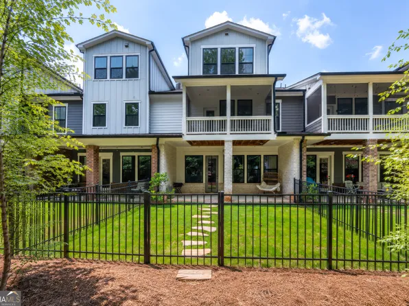 945 Kenway Ave, Roswell, GA 30076