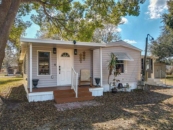 3rd image of 106 Hales Rd