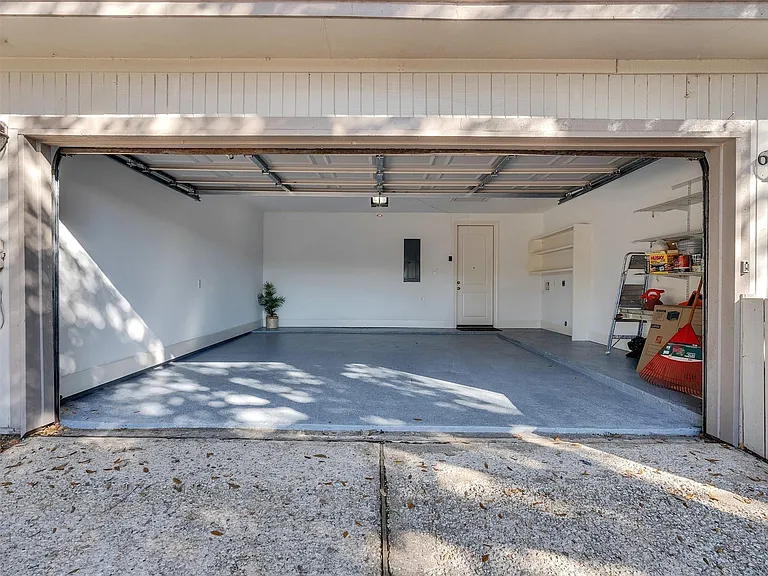 656 N Eldridge Pkwy — Photo 8