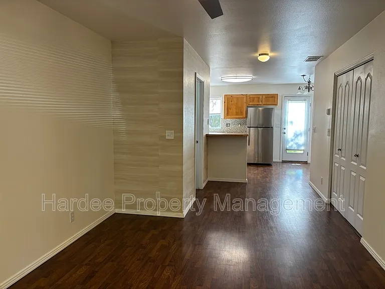 4419 Freemont St — Photo 6