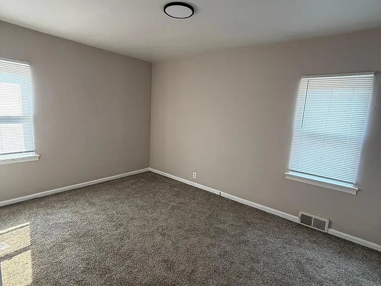 5151-5153 E 16th St — Photo 21