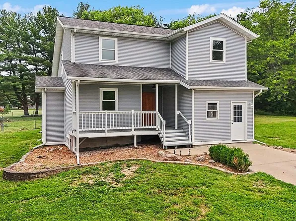 11047 E County Road 600n, Mattoon, IL 61938