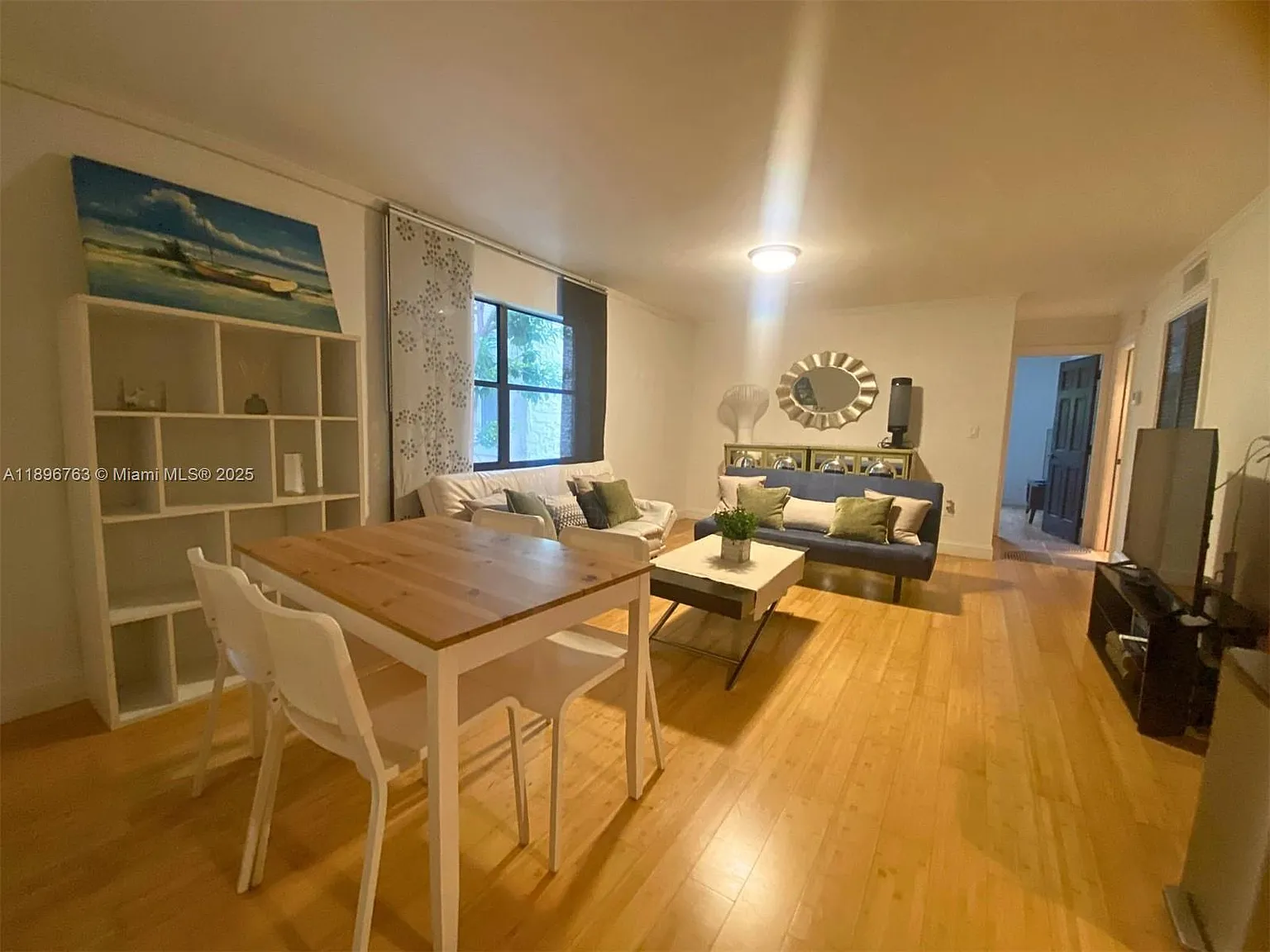 Hibiscus South Condo — Photo 2