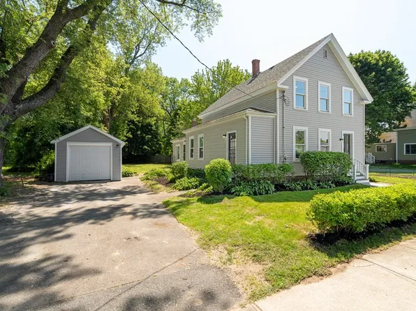 11 Spring St, Salisbury, MA 01952