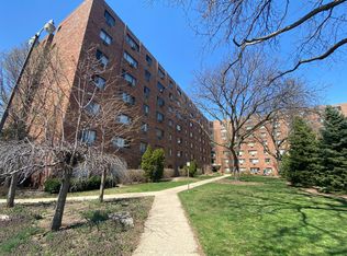 8348 W Catherine Ave #720, Chicago, IL 60656