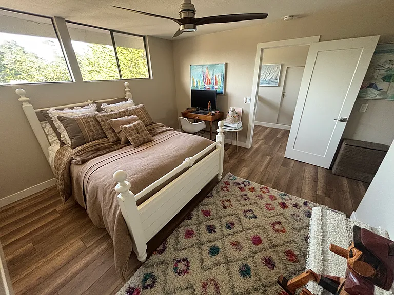 High Meadow Dr — Photo 12