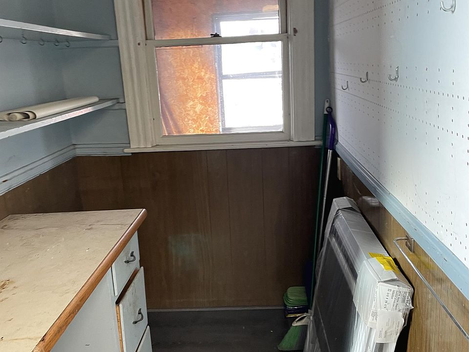 1st image of 6 Holt St #3