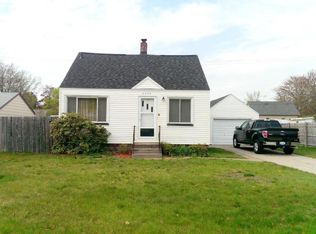 2038 Leif Ave, Norton Shores, MI