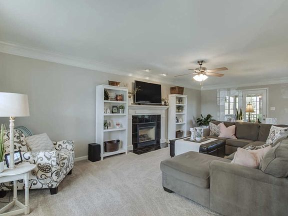 4th image of 4912 Creekrock Ln