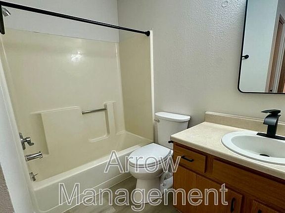5th image of 2340 N 44th St APT 5
