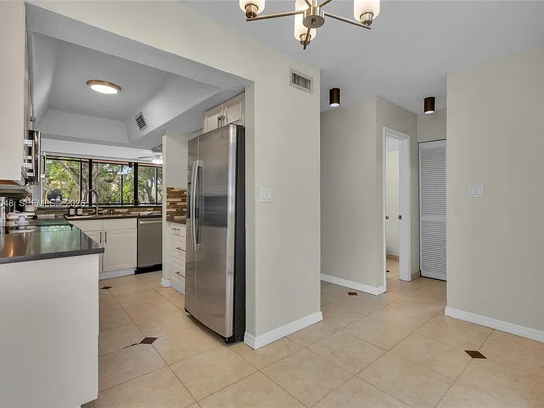 2930 SW 87th Ter #1814 — Photo 8