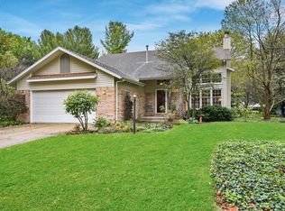 2310 Phinney Dr, Champaign, IL
