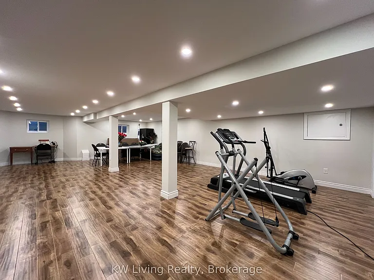 2055 Hadfield Ct — Photo 29