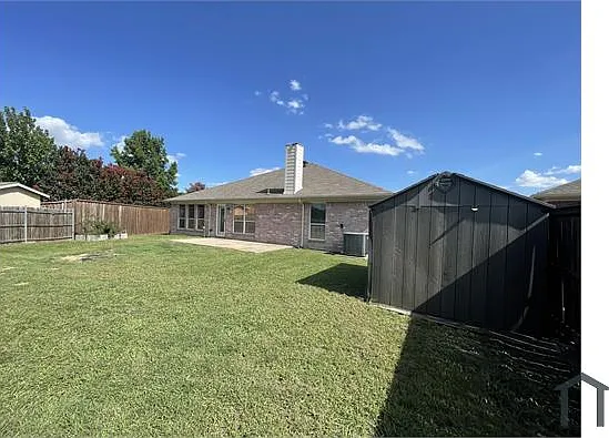 1919 Lennox Ln — Photo 18