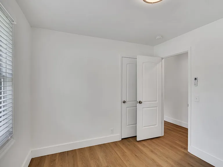 627 Shelby Ave #5 — Photo 6