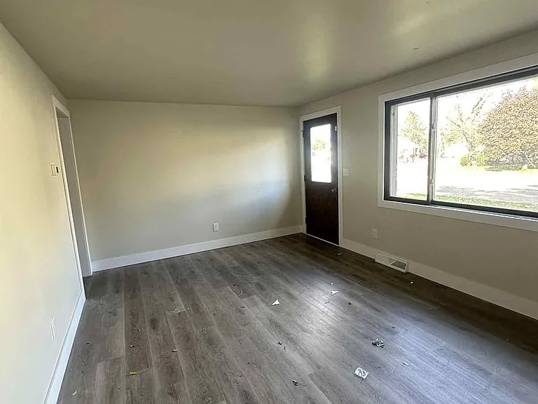 2312 Washington St — Photo 3