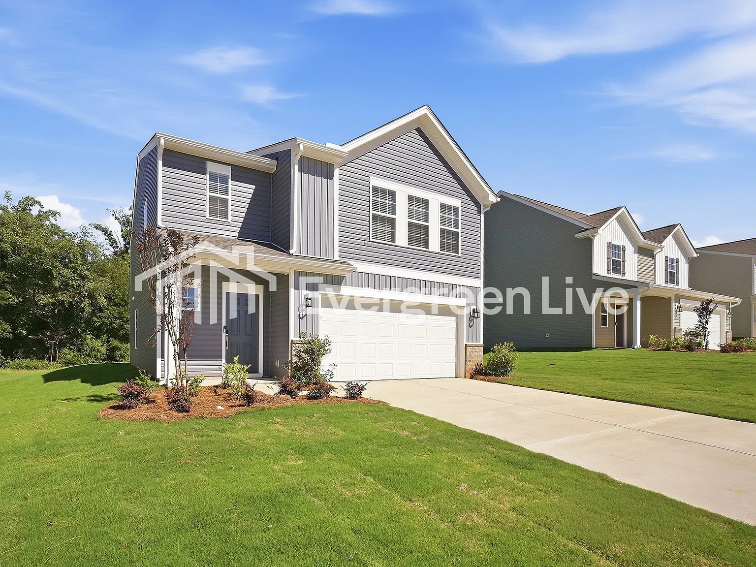 4 bed, 2.5 bath, 1956 sqft, $1,895 — Photo 1