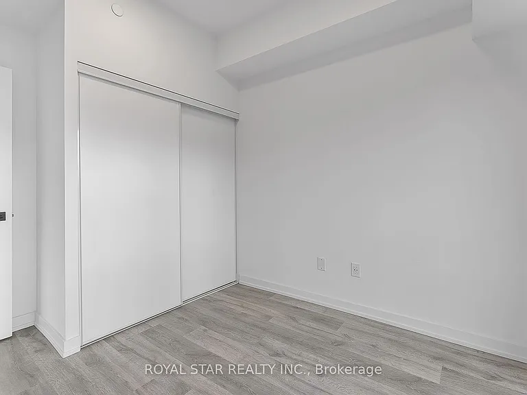 2 Augusta Ave #Penthouse 04 — Photo 31
