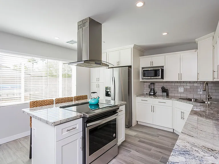 8201 E Piccadilly Rd — Photo 5