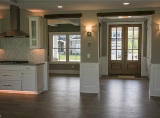 4290 Saint Theresa Blvd, Avon, OH 44011