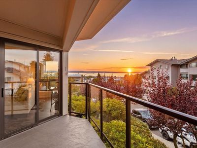 524 Maple Street #102, Edmonds, WA, 98020