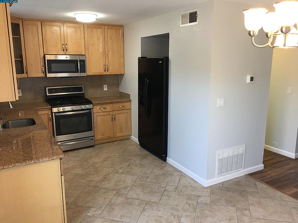 2nd image of 3370 Northwood Dr