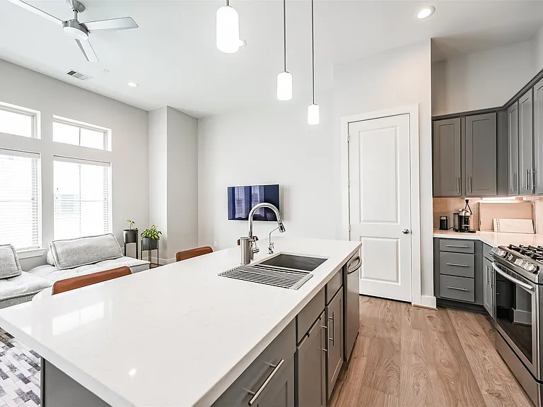 5209 Allen St #F — Photo 31
