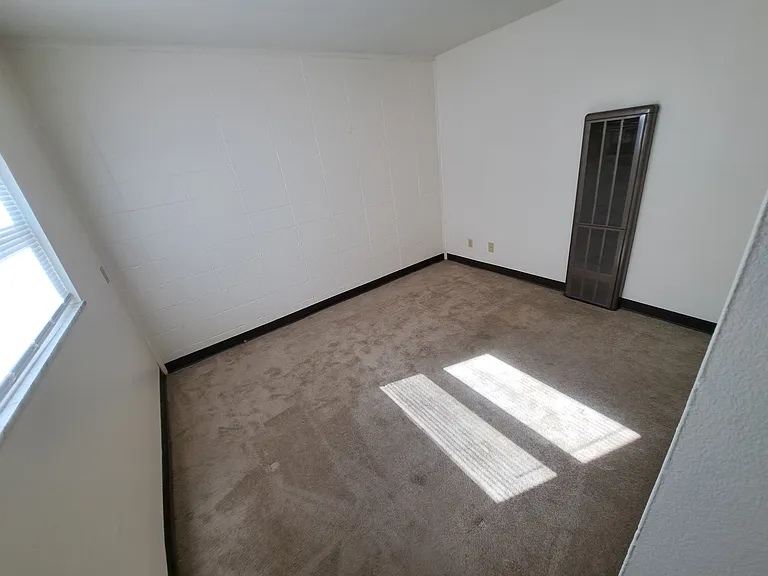 1826 N Star Ave #E — Photo 8