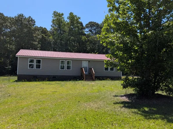 253 Chicken Ln, Salemburg, NC 28385