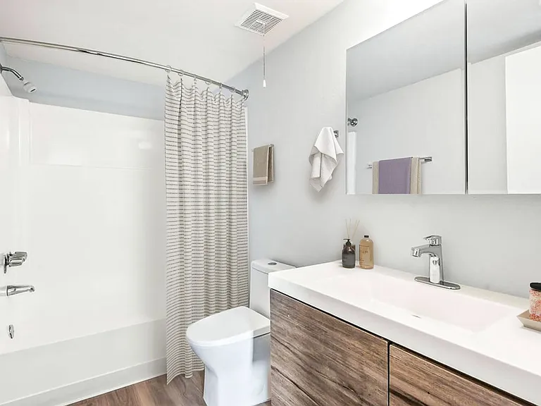 Echo Luxury Apartments — Photo 164