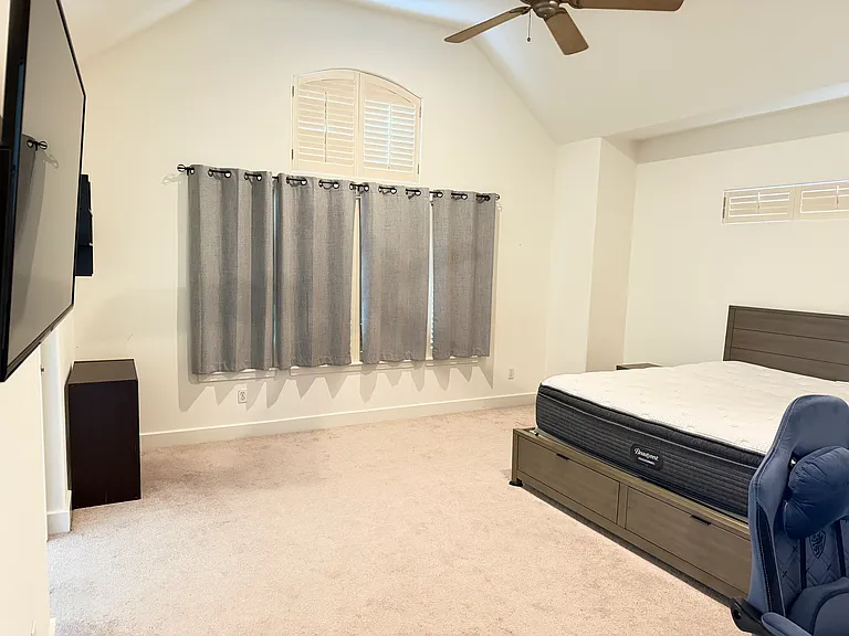 1412 Castle Ct #A — Photo 11