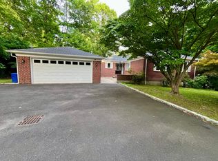 57 Laddins Rock Rd, Old Greenwich, CT 06870