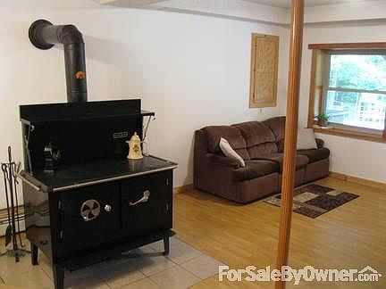 Kitchen Queen cookstove in lower level
						:
						Warms your home, domestic hot water and bakes your food at the same!