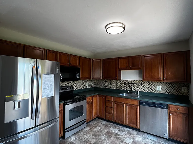 2604 Noble Way — Photo 5