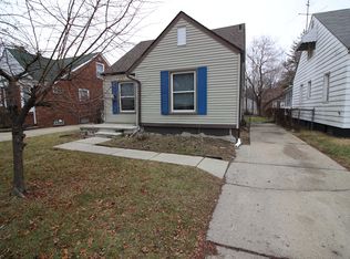 20253 Washtenaw St, Harper Woods, MI 48225