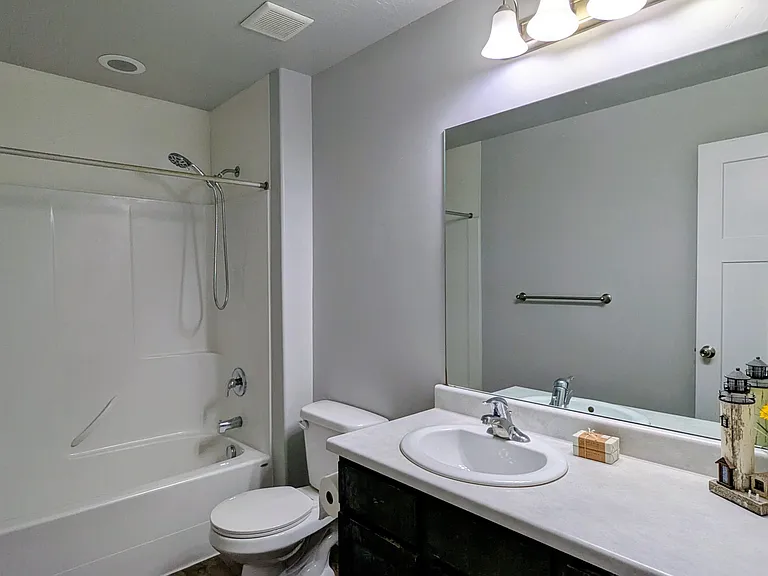 2457 W 500 S — Photo 18