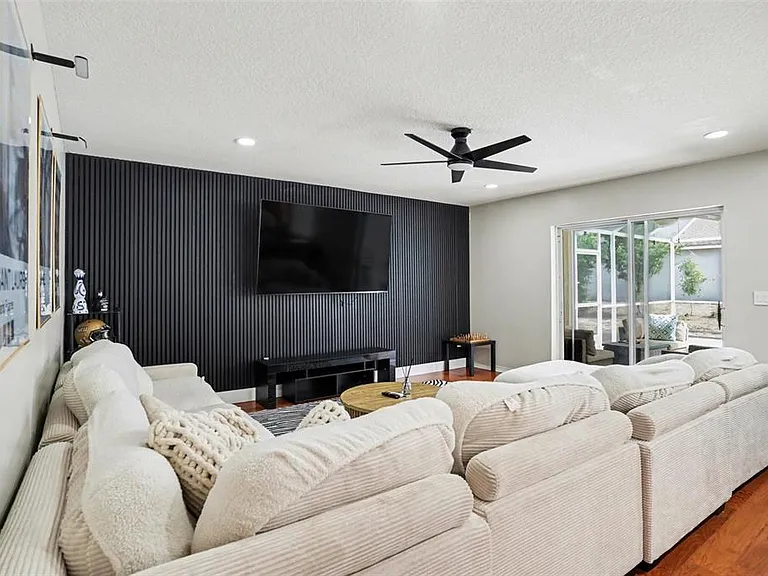 8105 River Mont Way — Photo 5