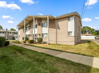 610 Harrison Blvd APT 47, Lincoln Park, MI 48146