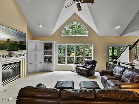 2nd image of 14711 Forest Creek Way