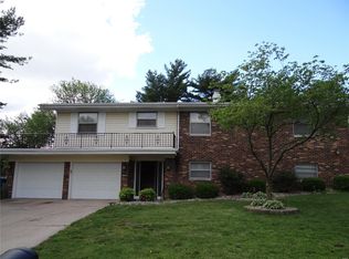 1608 Saint Andrews Dr, Shiloh, IL