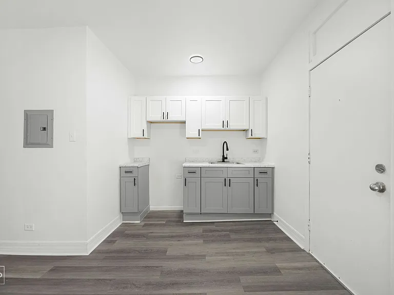 8101 S Drexel — Photo 3